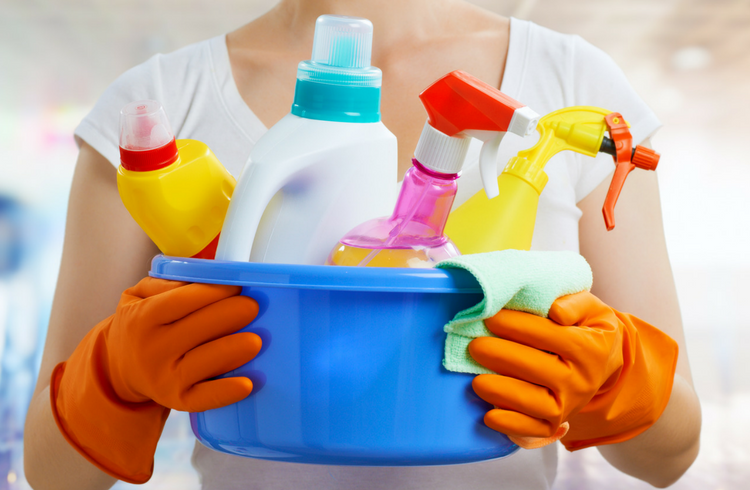 The Dirty Truth About Toxic Cleaning Products 