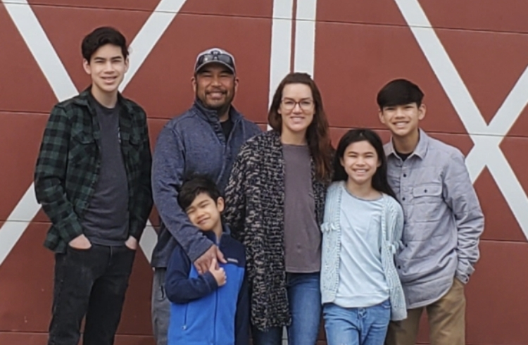 Amy & Jourel Ana and our awesome kids Johnnie (16), Jonovan (14), Nalani (12), and Daxton (8)